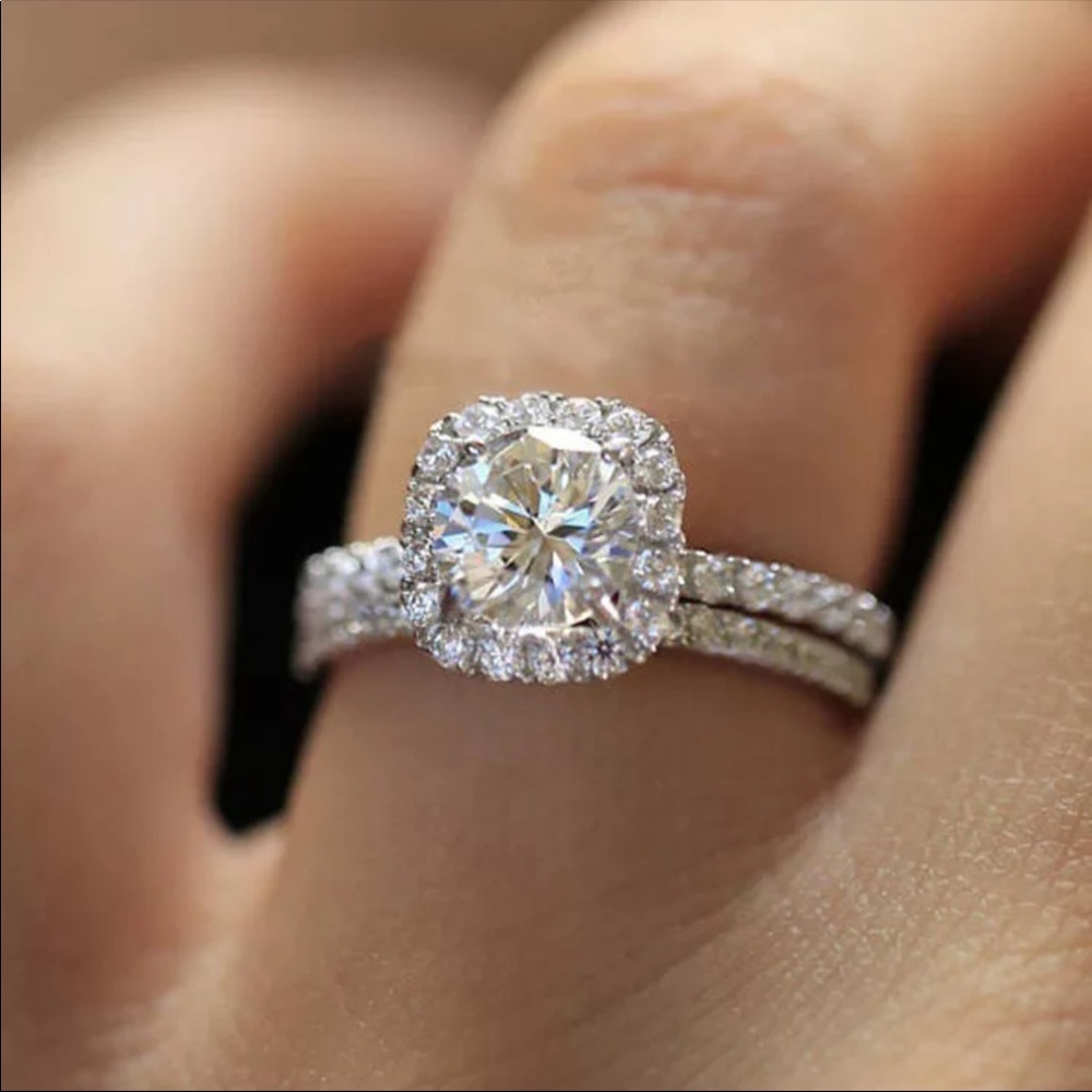 New 2Pcs/set Cubic Zirconia Diamond Ring - Picture 2 of 3